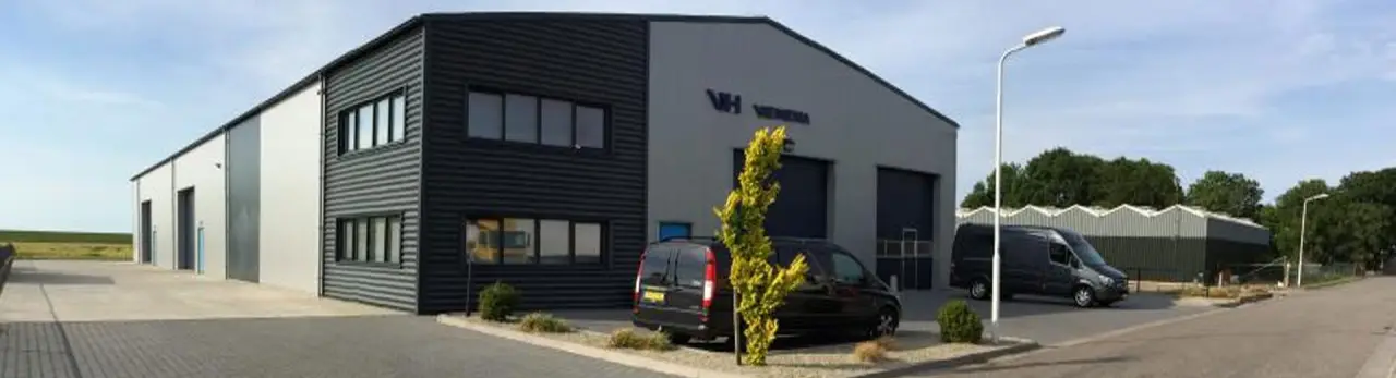 Bedrijfspand Venema in Holwerd